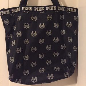 Very large Victoria’s Secret Pink Zipper bag